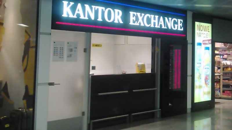 Banks, ATM, currecy exchange in Chopin Airport - 2