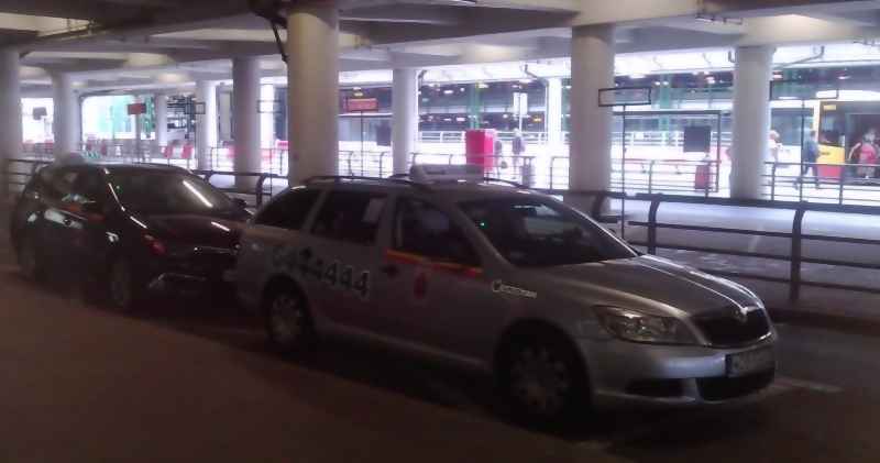How to the Chopin-Okęcie airport - Taxi